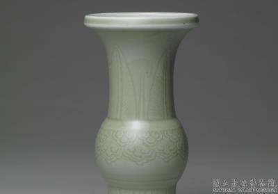 图片[2]-Gu vase with incised pattern in pale green glaze, Qing dynasty, 18th century-China Archive